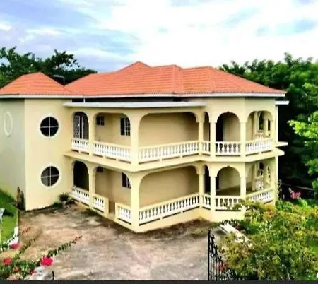 Ascot House Apartment